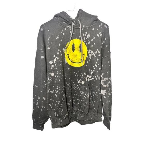 Hot Topic Black Smiley Face Splatter Bleach Dye Graphic Pullover Hoodie Size 2XL - Picture 1 of 5